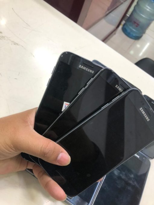 Samsung Galaxy S7 4GB Ram 32GB Storage Dual Sim – 5.1 inches Shaded Display – Snapdragon 820 Fingerprint Sensor Waterproof –  Non PTA
