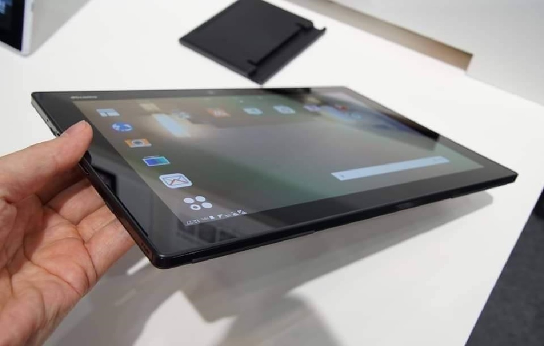 Docomo Fujitsu F-04H Arrows Tab Japanese Android WiFi Tablet - 10.5