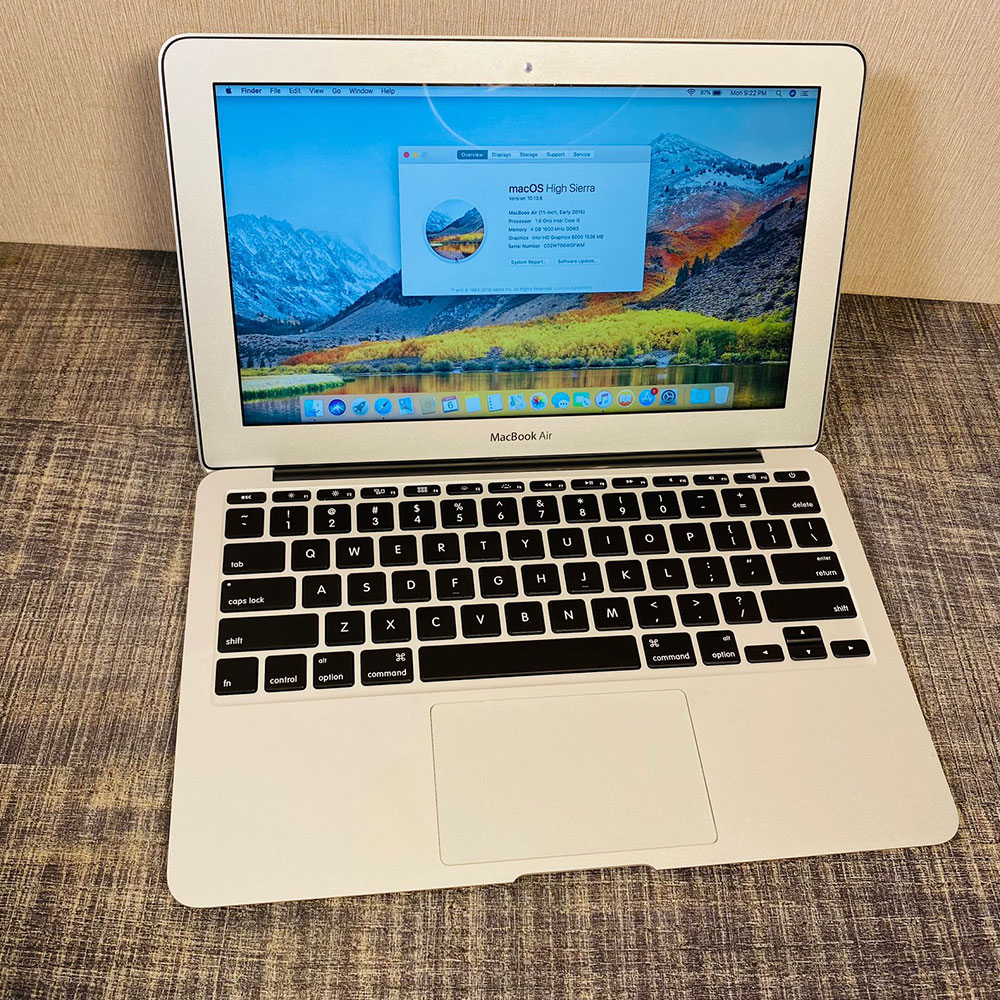 MacBook Air 11インチ 4GB 128GB (Early 2015) おまけ付き - Mac